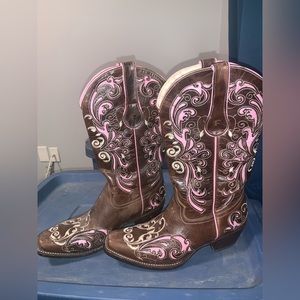 New cowgirl boots